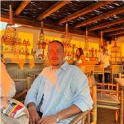 Ciao a tutti, sono Nicola, un ragazzo motivato nelllo studio pronto a motivare questi giovani ragazzi a raggiungere i propri sogni